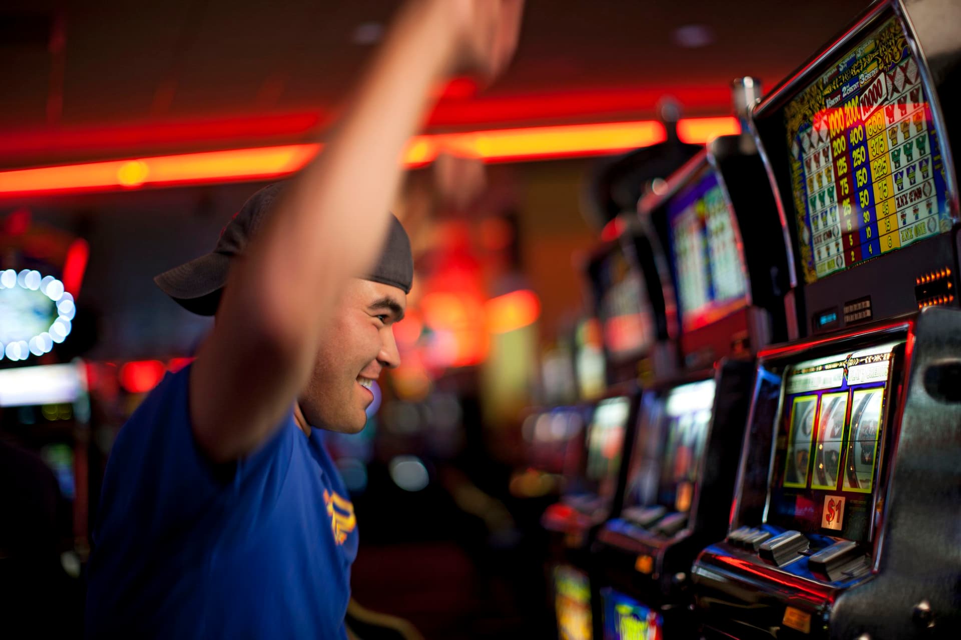 The Psychology of Near Misses in Slot Machine Gameplay