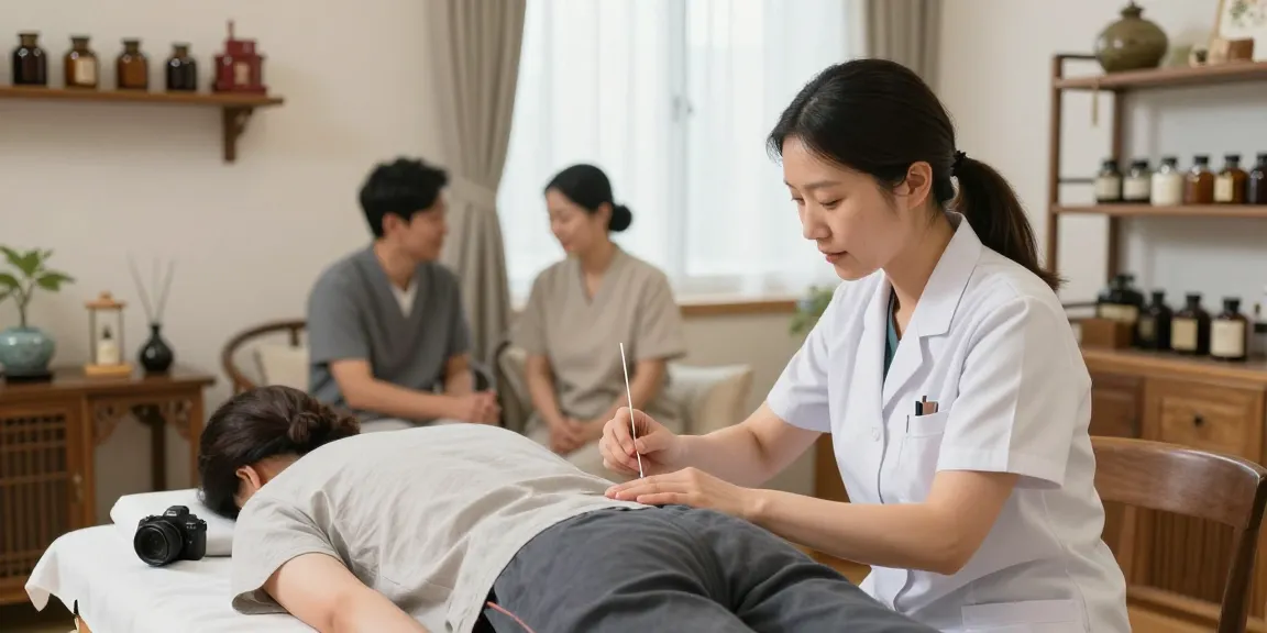 수원교통사고한의원 healing environment with professional acupuncturist providing treatment to a patient.
