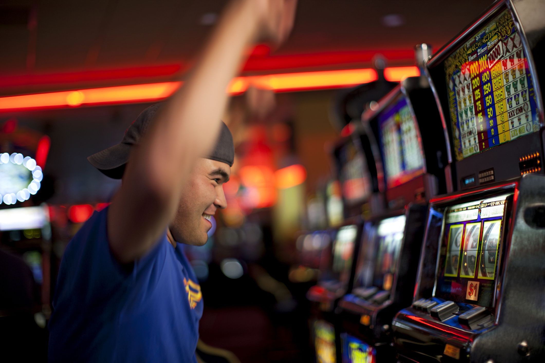 The Psychology of Near Misses in Slot Machine Gameplay