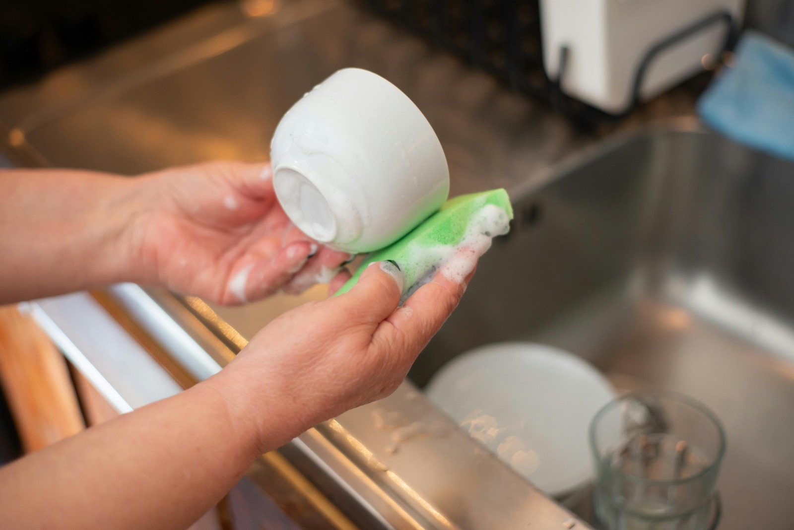 Trusted Experts Provide Kitchen Deep Cleaning Dubai Services