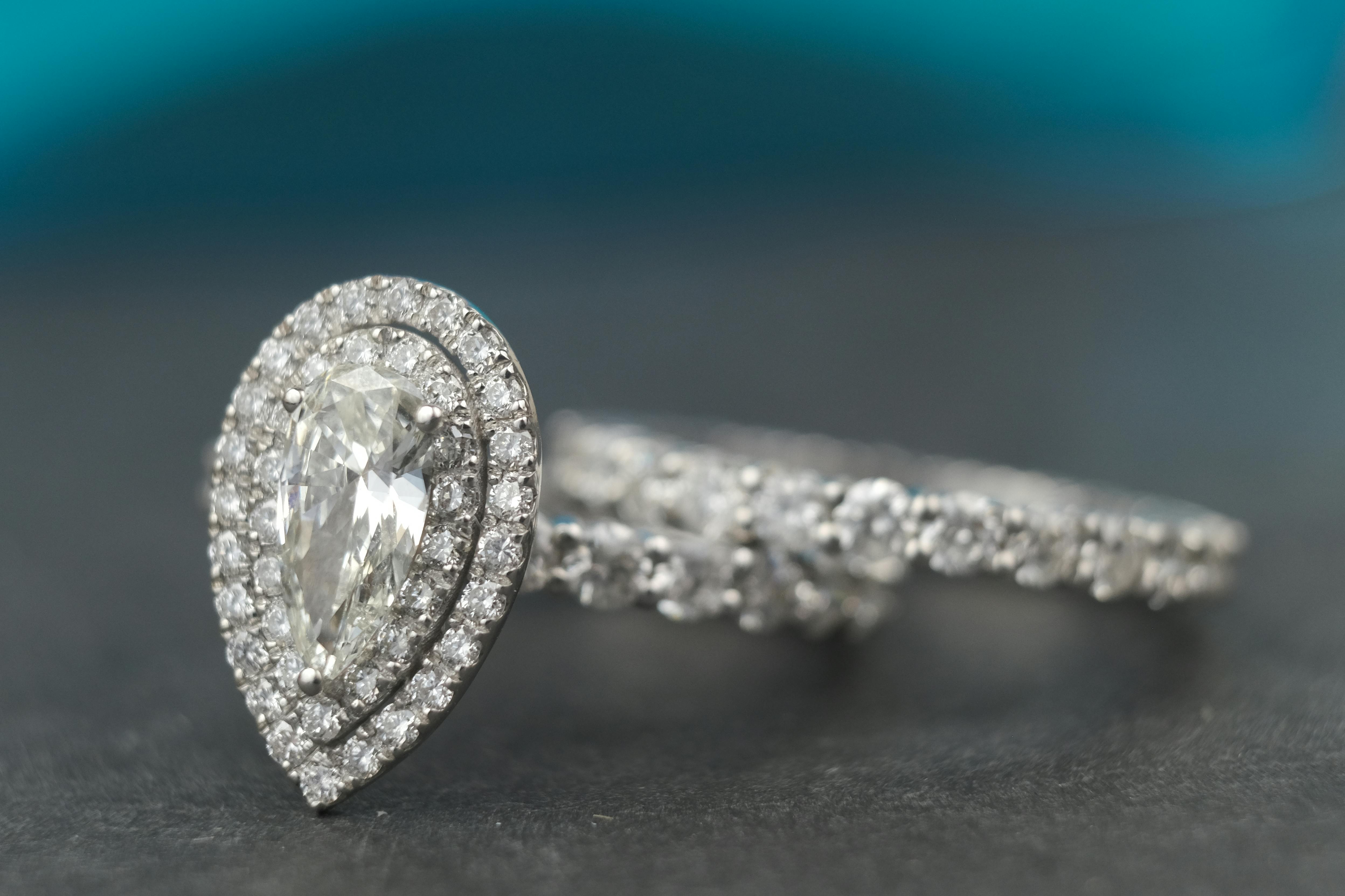 Premium engagement rings with Exceptional Craftsmanship