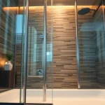 Genießen Sie die stilvolle duschkabine 100x100 in einem modernen Badezimmer-Design.